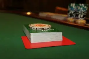 правила за покер feature_holdem