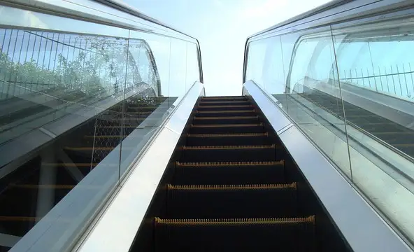 corps_escalator-1