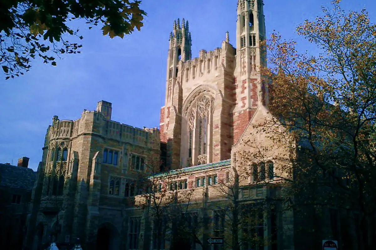 Yale_Law_School_in_the_Sterling_Law Building.0.0