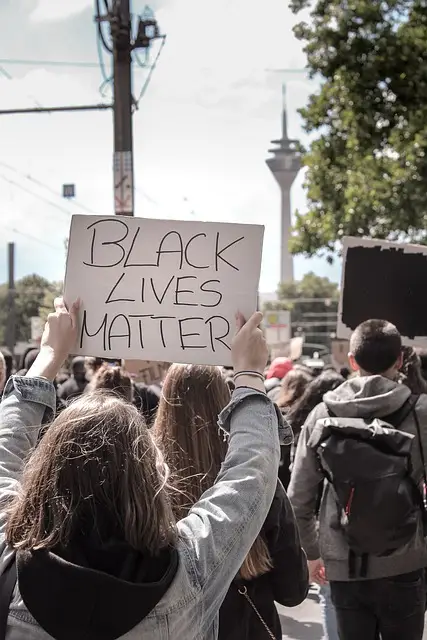 telo-BLM-rasizem-protest-cc0