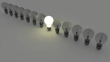 light-bulbs-1125016_640.webp