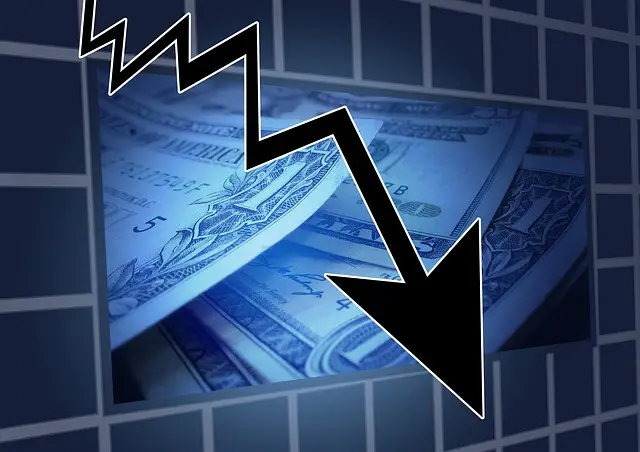 característica-economía-flecha-cc0