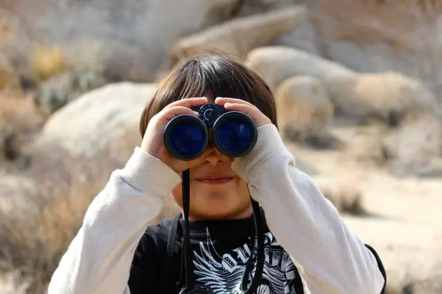 body_binoculars-2